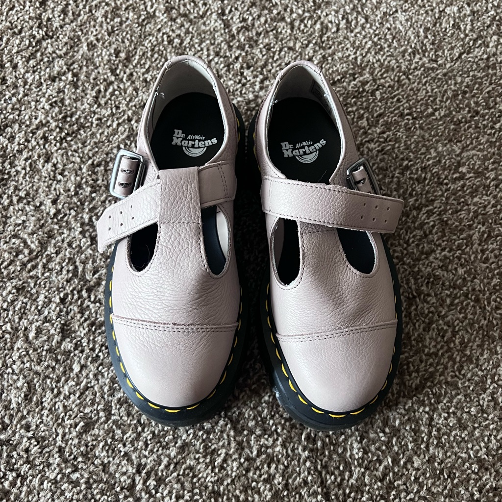 Dr. Martens Bethan